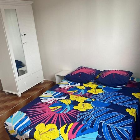 Appartement A Proximite De La Plage Du Bourg ! サンタンヌ エクステリア 写真